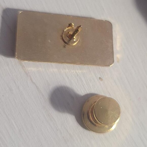 Don Williams Concert Tour Vintage Lapel Pin - Picture 4 of 4